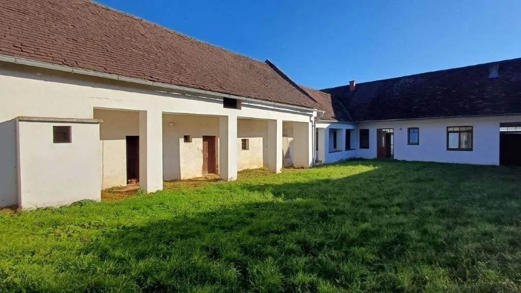 Die perfekte Verbindung von Stadtleben und ländlichem Flair - Wohn- oder Geschäftshaus mit ca. 2.038 m² Garten - die Möglichkeiten sind vielfältig! - Ansicht 2