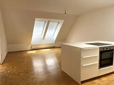Gut aufgeteilte DG-Wohnung mit großem Garten - U 3!