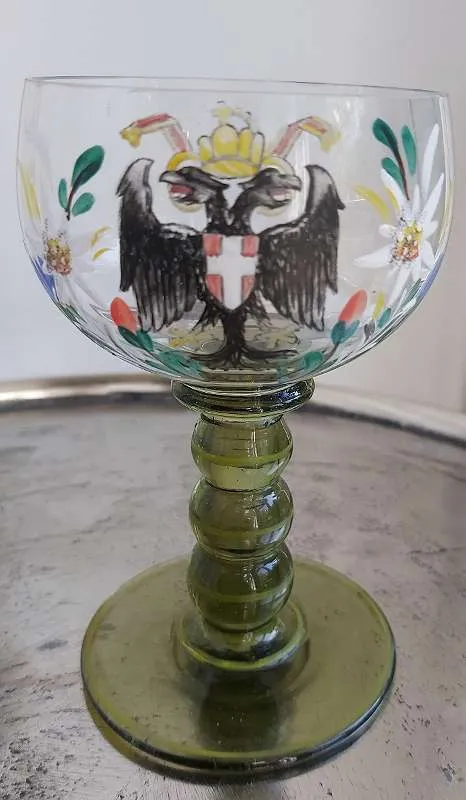 Weinglas antik, € 40,- (5082 Salzburg)