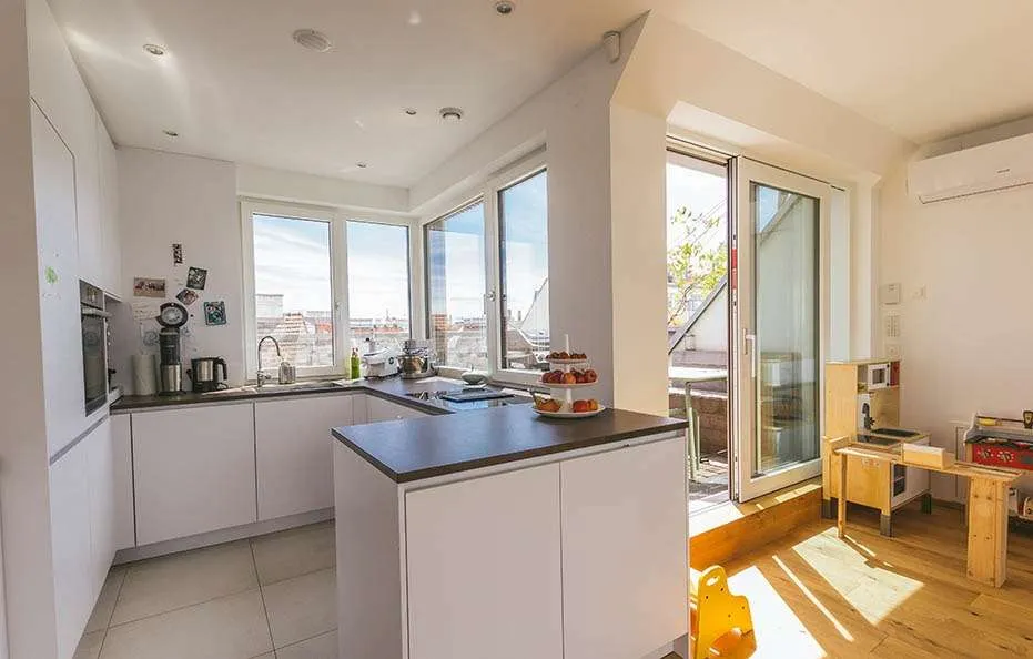 Dachgeschoss-Maisonette 107,5m² - zwei Ebenen, drei Freiflächen, Morgensonne bis Abendsonne (provisionsfrei) - Ansicht 2
