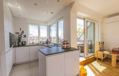 Dachgeschoss-Maisonette 107,5m² - zwei Ebenen, drei Freiflächen, Morgensonne bis Abendsonne (provisionsfrei) – Bild 2