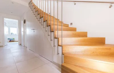 Dachgeschoss-Maisonette 107,5m² - zwei Ebenen, drei Freiflächen, Morgensonne bis Abendsonne (provisionsfrei) – Bild 3