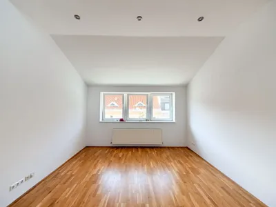 2 Zimmer, separat begehbar! Dachgeschosswohnung OHNE LIFT mit 18 m2 Dachterrasse, Nähe Botanischer Garten! – Bild 2