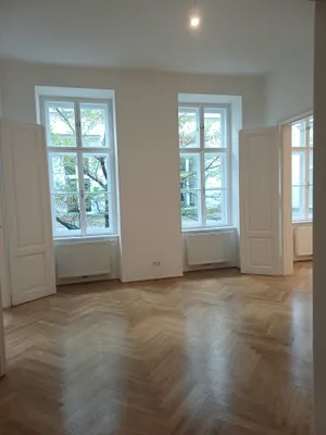 Sanierte Zweizimmerwohnung in Hofruhelage nahe der Wiener Staatsoper - Provisionsfrei!