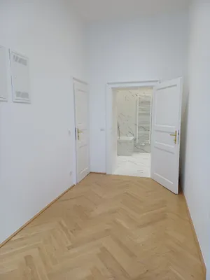 Sanierte Zweizimmerwohnung in Hofruhelage nahe der Wiener Staatsoper - Provisionsfrei! – Bild 3