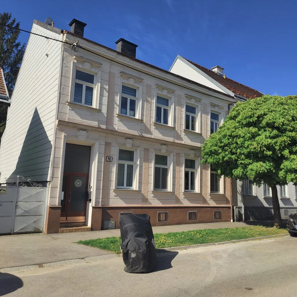 Attraktive Liegenschaft mit 4 Wohneinheiten in Korneuburg - Ansicht 2
