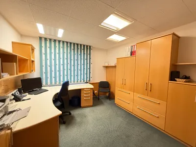 Gewerbeimmobilie mieten in Wels-Land – 100 m², € 1.320 – Bild 8 von 9