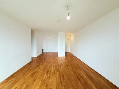 Charmante 2-Zimmer Wohnung mit großer Loggia und viel Licht durch Südseite – Bild 3