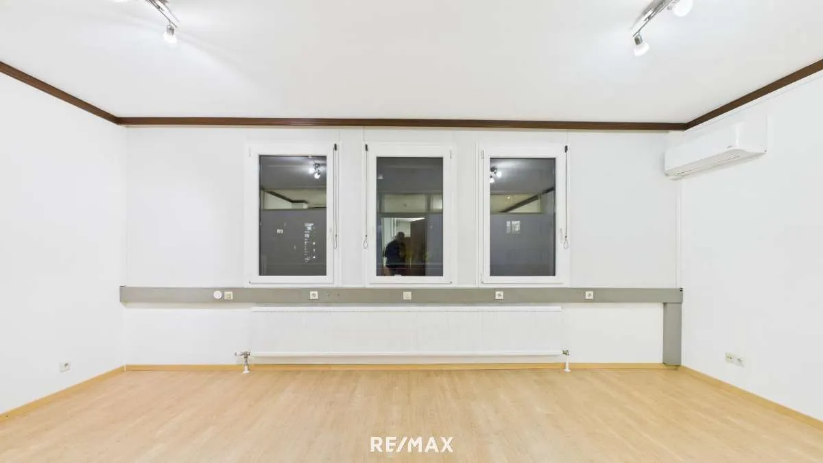 100 m² Praxis oder Bürofläche mit 2 Parkplätzen - 2. nézet