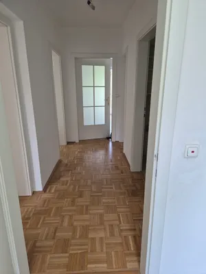 2-Zimmer-Wohnung mieten in Linz – 75 m², € 1.095 – Bild 7 von 8
