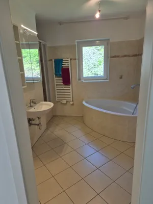 2-Zimmer-Wohnung mieten in Linz – 75 m², € 1.095 – Bild 5 von 8