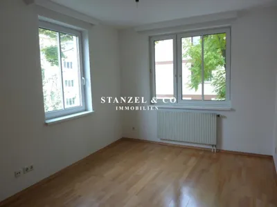 SONNIGES APARTMENT MIT SÜDLOGGIA UND GARTENBENUTZUNG ( BJ 1996 ) – Bild 3
