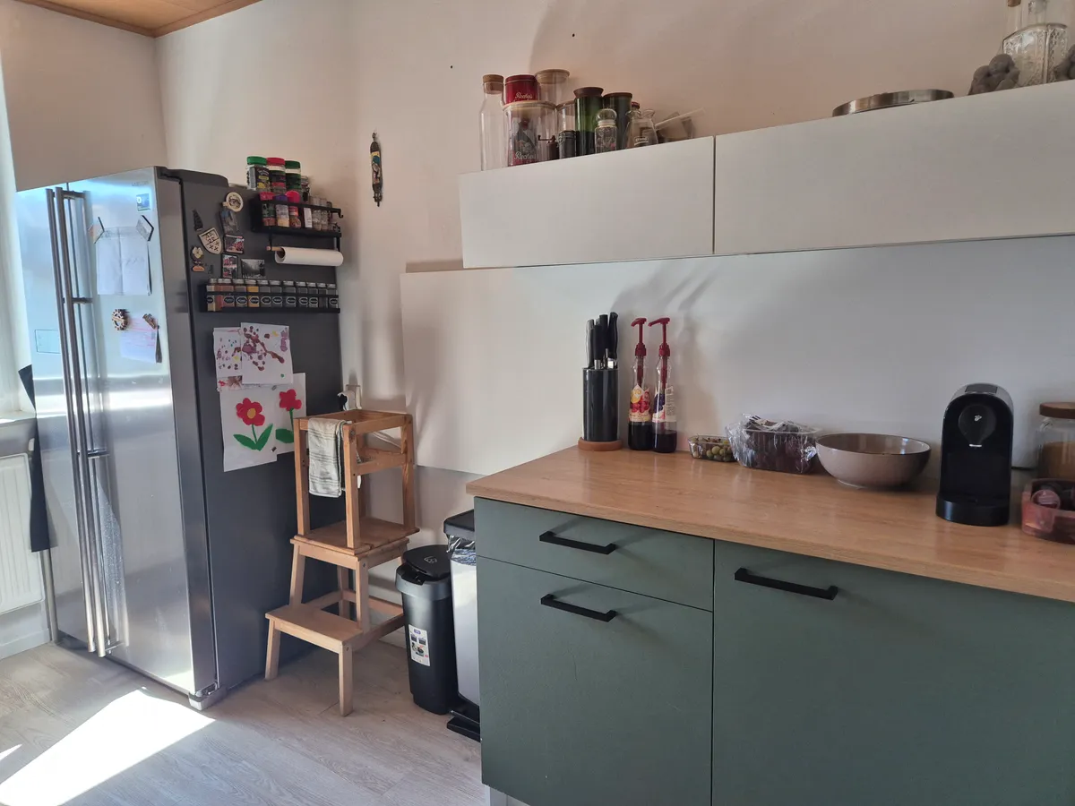 Schöne geräumige Wohnung mit Terrasse – pohled 3