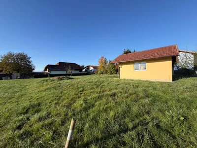 Grundstück kaufen in Braunau am Inn – 1 252 m², € 245.000 – Bild 2 von 5
