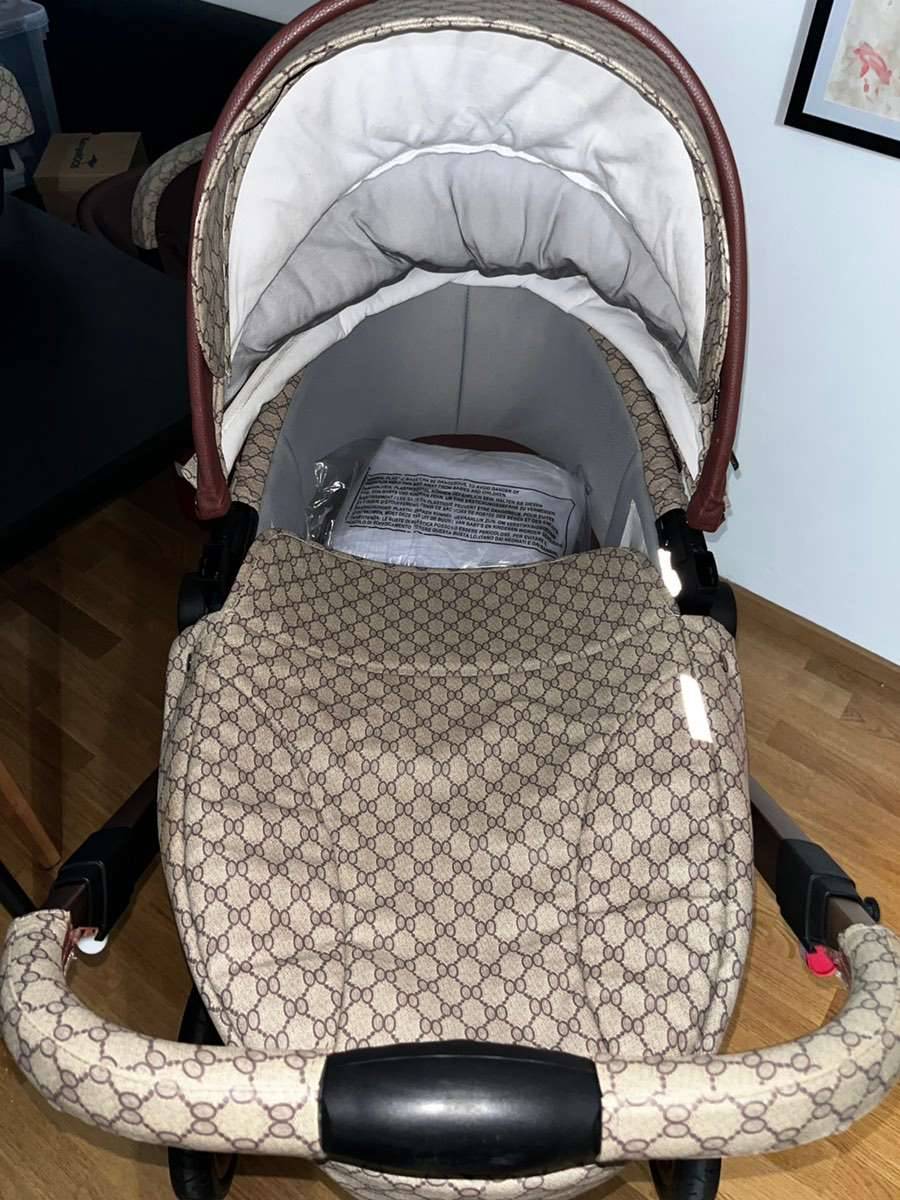 Kinderwagen Hot Mom,  200,- (6020 Innsbruck) - willhaben