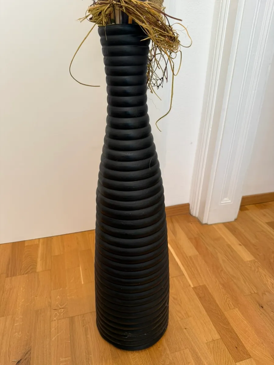 IKEA Bodenvase schwarz - große Dekovase mit Trocken-Deko, € 15,- (1130 Wien)
