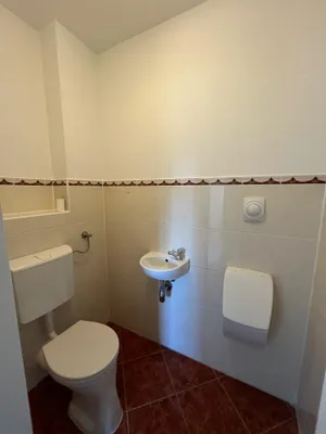 4-Zimmer-Wohnung mieten in Baden – 87,35 m², € 990 – Bild 14 von 15