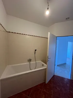 4-Zimmer-Wohnung mieten in Baden – 87,35 m², € 990 – Bild 11 von 15