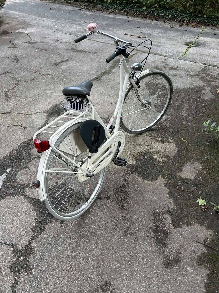 Verkaufe Damen Hollandrad 28 Zoll Rder,  129,- (9020 Klagenfurt) -  willhaben