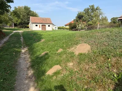 Grundstück kaufen in Mistelbach – 804 m², € 137.000 – Bild 2 von 4
