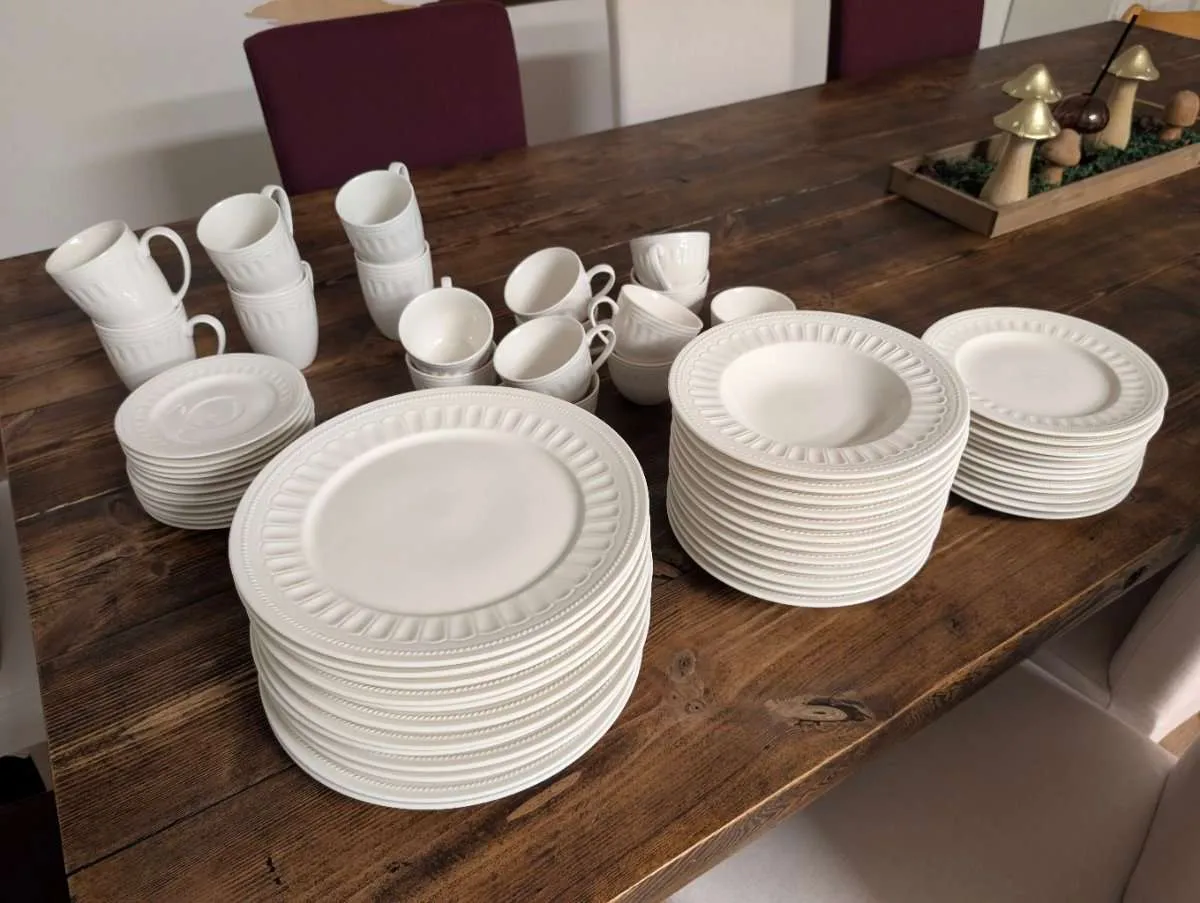 TOP* Geschirr Set 12 Personen 60teilig inkl Kaffee-Set, € 99,- (3443 Sieghartskirchen)