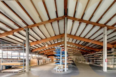 Gewerbeimmobilie mieten in Vöcklabruck – 1 325 m², € 7.917 – Bild 1 von 7