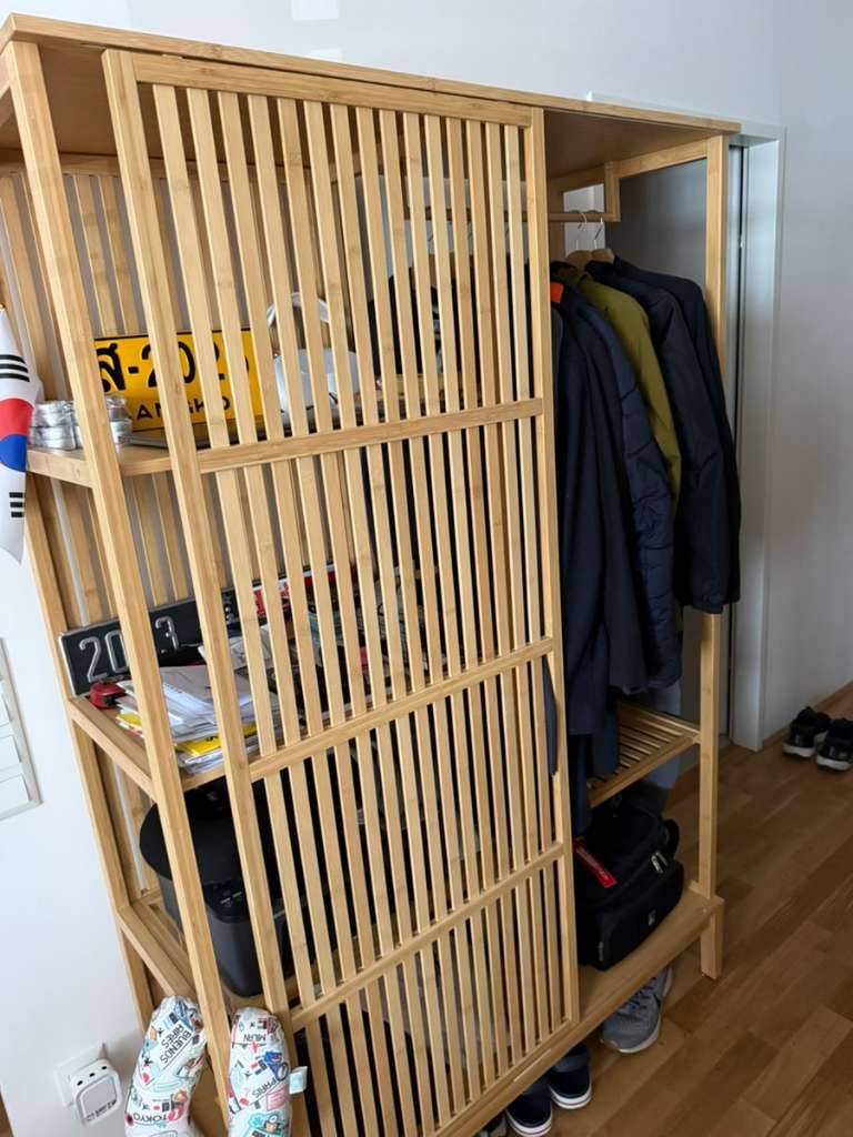 NORDKISA Kleiderschrank, offen/ Schiebetr, Bambus,  150,- (1110 Wien) -  willhaben