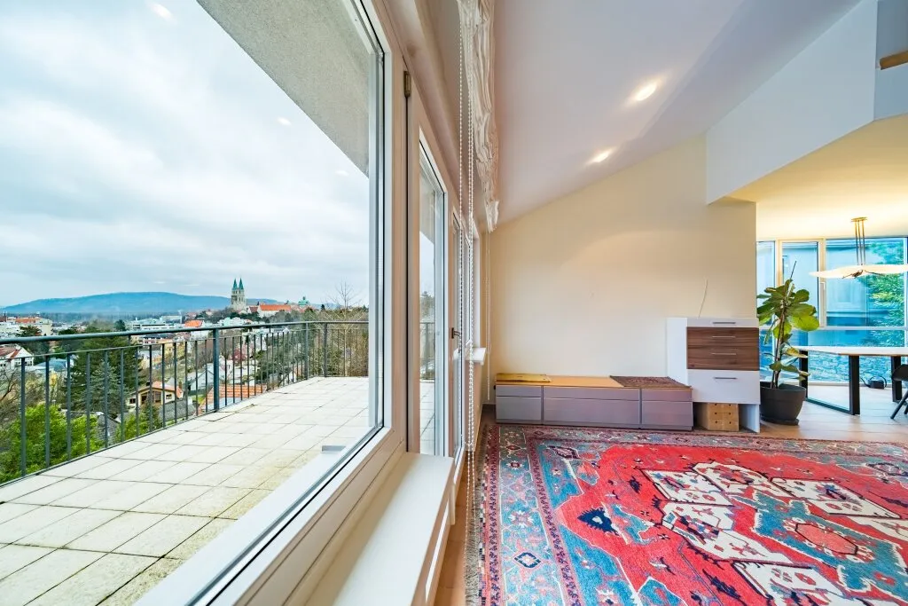 Panorama Stiftsblick - Villa mit großem Potential und flexibler Nutzung in begehrter Lage - Ansicht 2