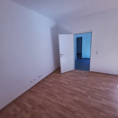 2-Zimmer-Wohnung mieten in Linz – 47,74 m², € 402 – Bild 2 von 11