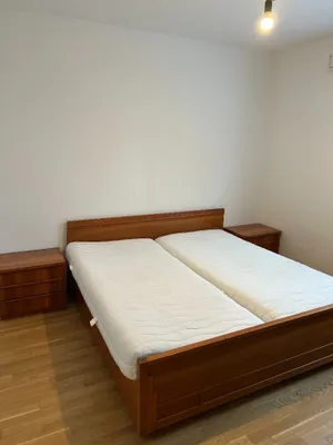 Moderne 2-Zimmer-Neubauwohnung mit Balkon nahe Biologiezentrum Wien – Bild 3