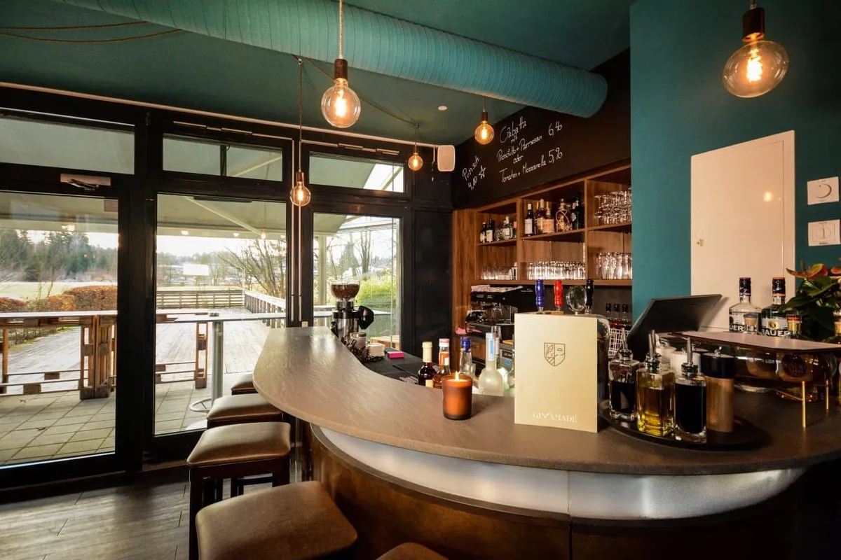 Gastronomie mit traumhafter Outdoor-Lounge im Grünen - Widok 2