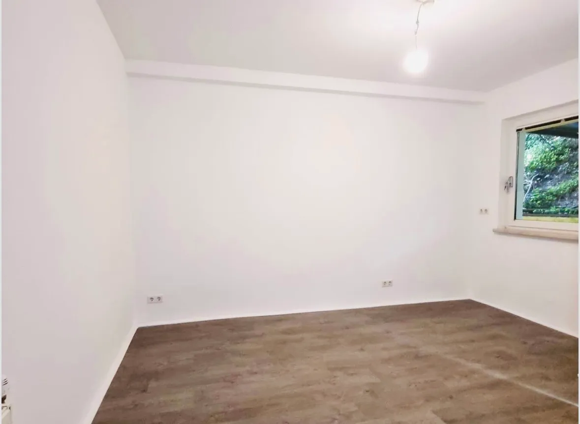 Zentrale Wohnung in kleiner Hausgemeinschaft, auch Büroeignung - Ansicht 3