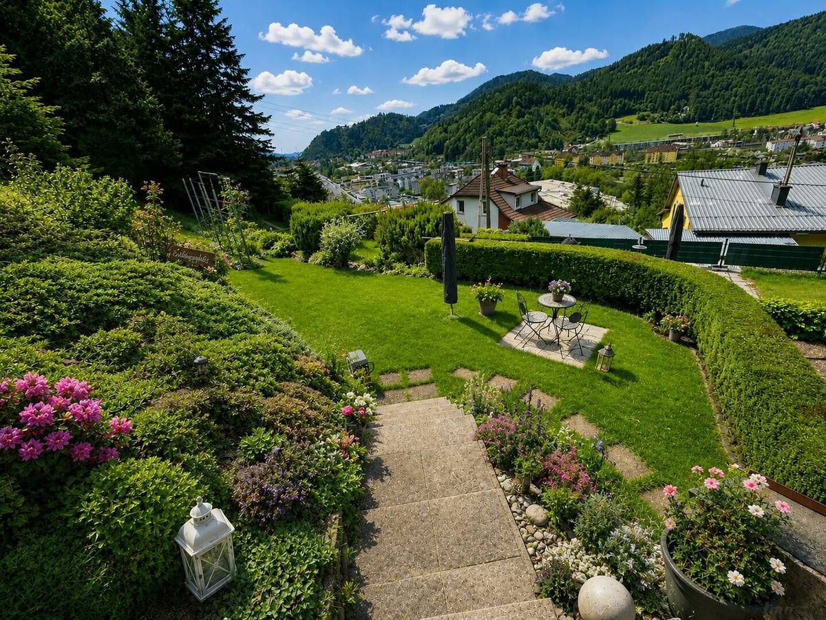 Exklusives Landhaus mit historischem Charme, modernem Zubau & eigenem Wald - Ansicht 3