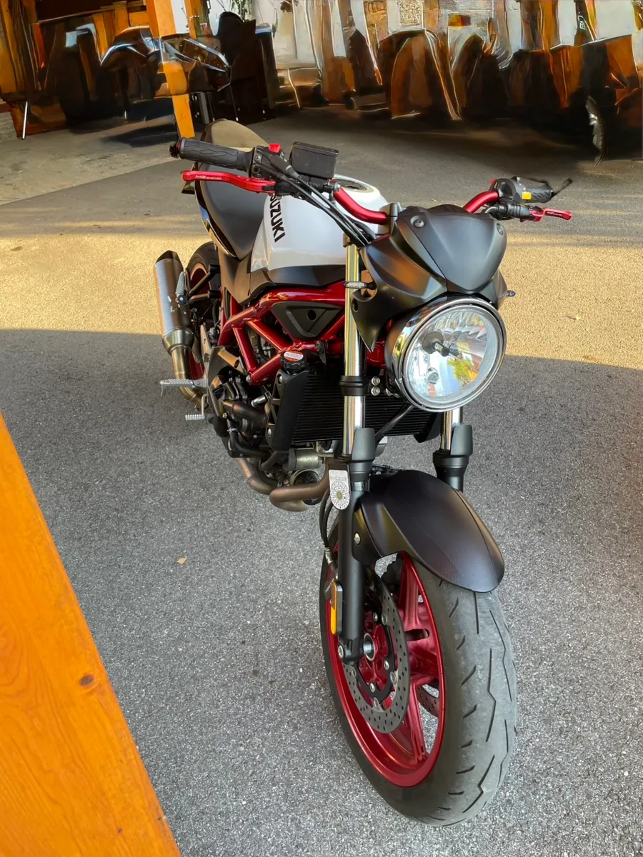 Suzuki SV