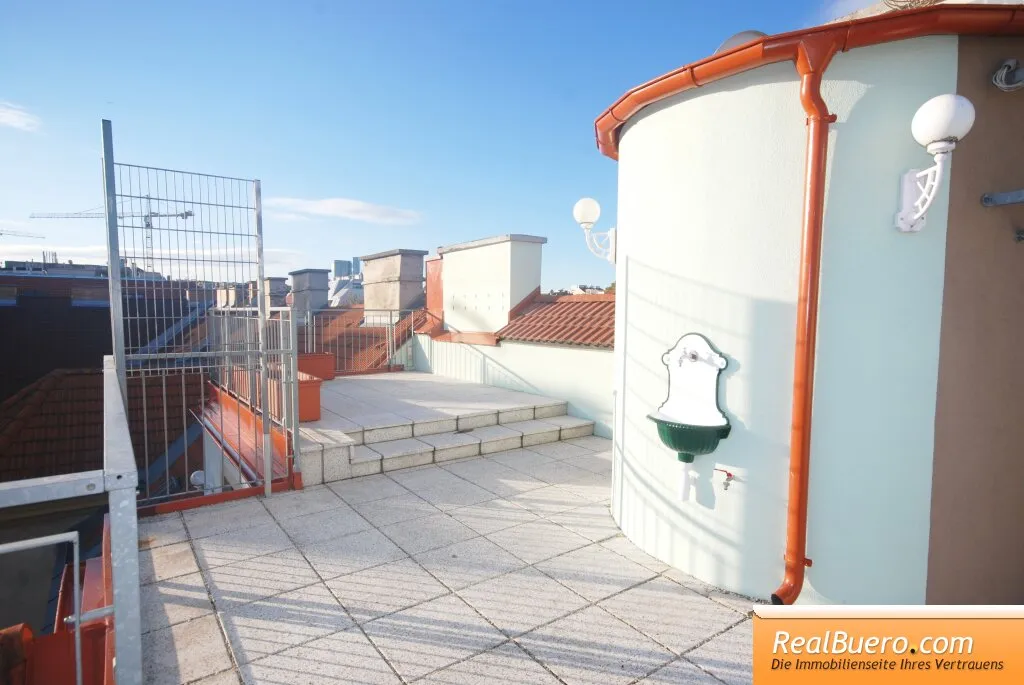 UNBEFRISTETE DACHTERRASSENWOHNUNG MIT FERNBLICK IN DER WOLFGANGGASSE - Widok 3