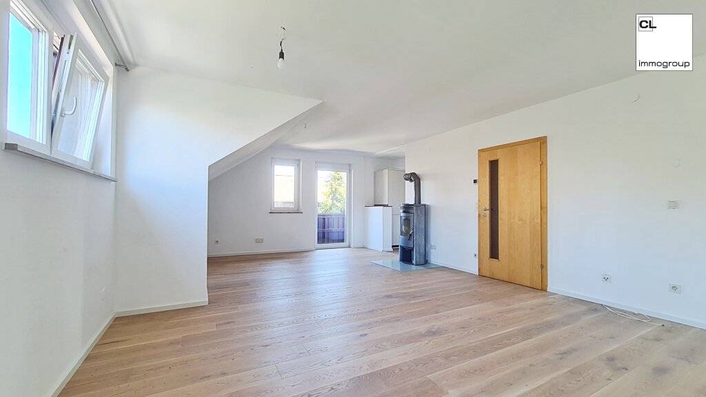 Charmante 3 Zimmer Dachgeschoss Wohnung in Eugendorf zu mieten! - Ansicht 2