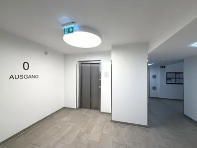 4 Schlafz. und ein großes Wohnzimmer der gehobenen Klasse, 2 PP möglich // 4 bedr. and a large, upscale living, 2 parking optional // – Bild 3