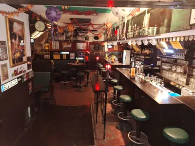 Gewerbeimmobilie mieten in Wiener Neustadt – 400 m², € 2.750 – Bild 2 von 44