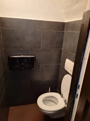 Gewerbeimmobilie mieten in Wiener Neustadt – 400 m², € 2.750 – Bild 44 von 44