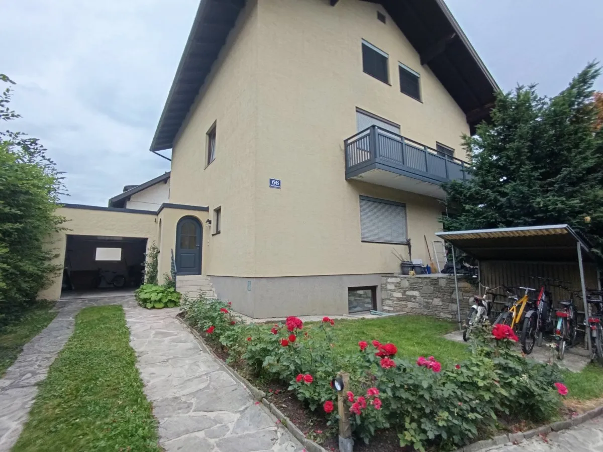 Neuer Preis: 4-Zi Wohnung inkl. Garage & Keller – pohled 3