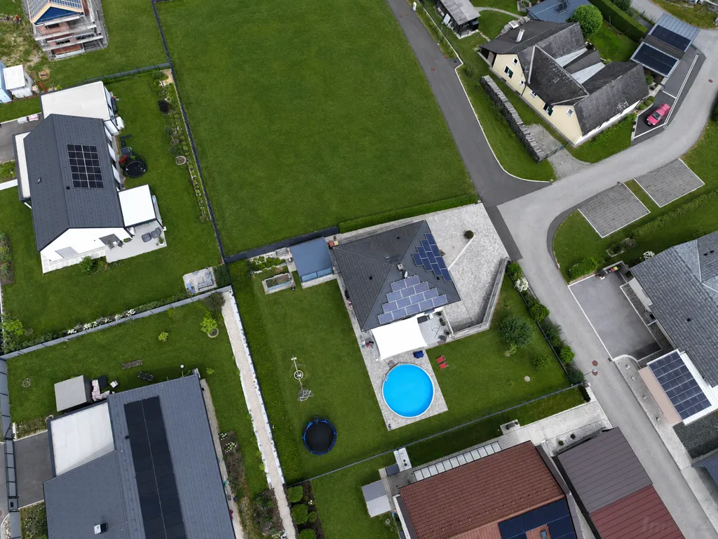 Modernes Toskana-Haus mit Salzwasserpool, PV und Erdwärme in Superior Lage - Ansicht 3