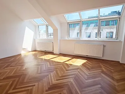 TERRASSENHIT NAHE STAATSOPER, klimatisiertes 110 m2 Dachgeschoss mit 20 m2 Terrasse, 3 Zimmer, Küche, 2 Bäder, Erstbezug, Opernring – Bild 2