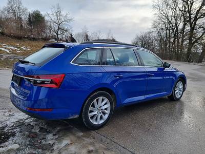 Skoda Superb Kombi 2,0 TDI Style DSG ACC KESSY Full S...