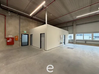 Gewerbeimmobilie mieten in Linz Land – 7 695 m²