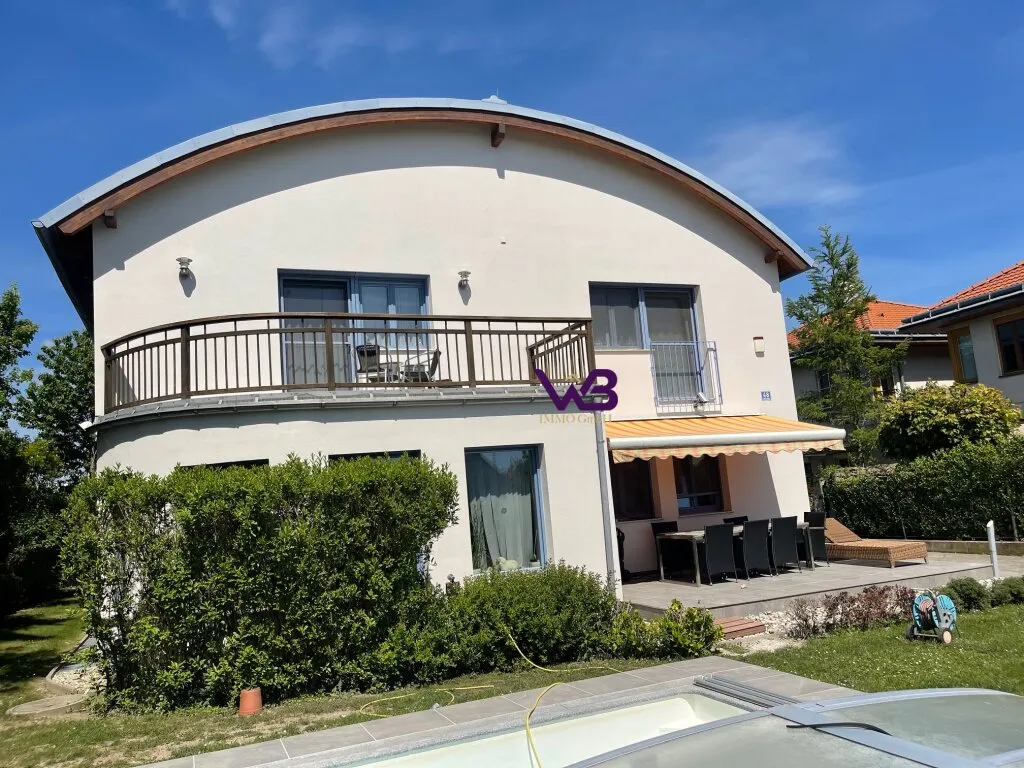 Richtpreis-Großzügiges Einfamilienhaus mit 360 m² Nutzfläche, Garage und Swimmingpool!, Hagenbrunn
