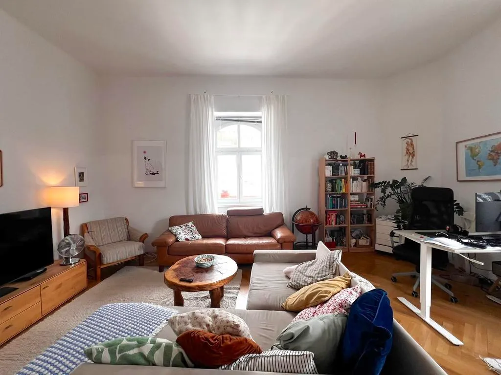 Großzügige, helle 124 m² Altbauwohnung letzter Liftstock- Nähe Augarten! - Ansicht 3