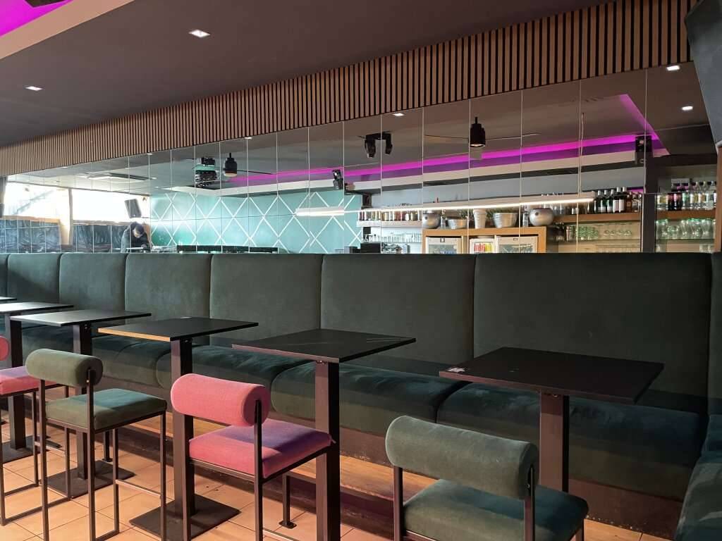 Bar/Café - Autobahnauffahrt Salzburg Nord – pohled 2