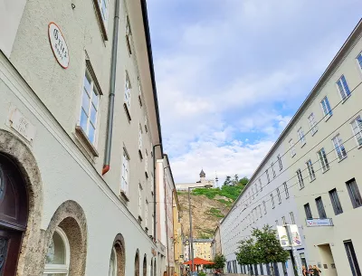 4-Zimmer-Wohnung mieten in Salzburg Stadt – 156 m², € 2.770 – Bild 6 von 8