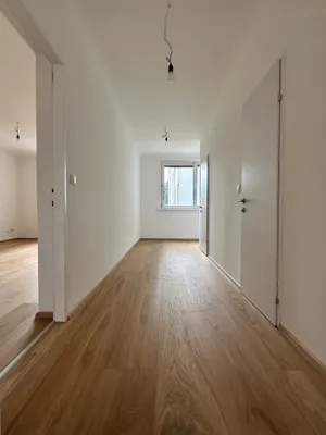 Erstbezug und provisionsfrei: 3 Zimmer mit 2 Loggien – Bild 2