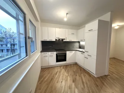 Neuwertige 2-Zimmer-Wohnung mit Dusche und Balkon direkt an der U2 sowie Alter und Neuer Donau